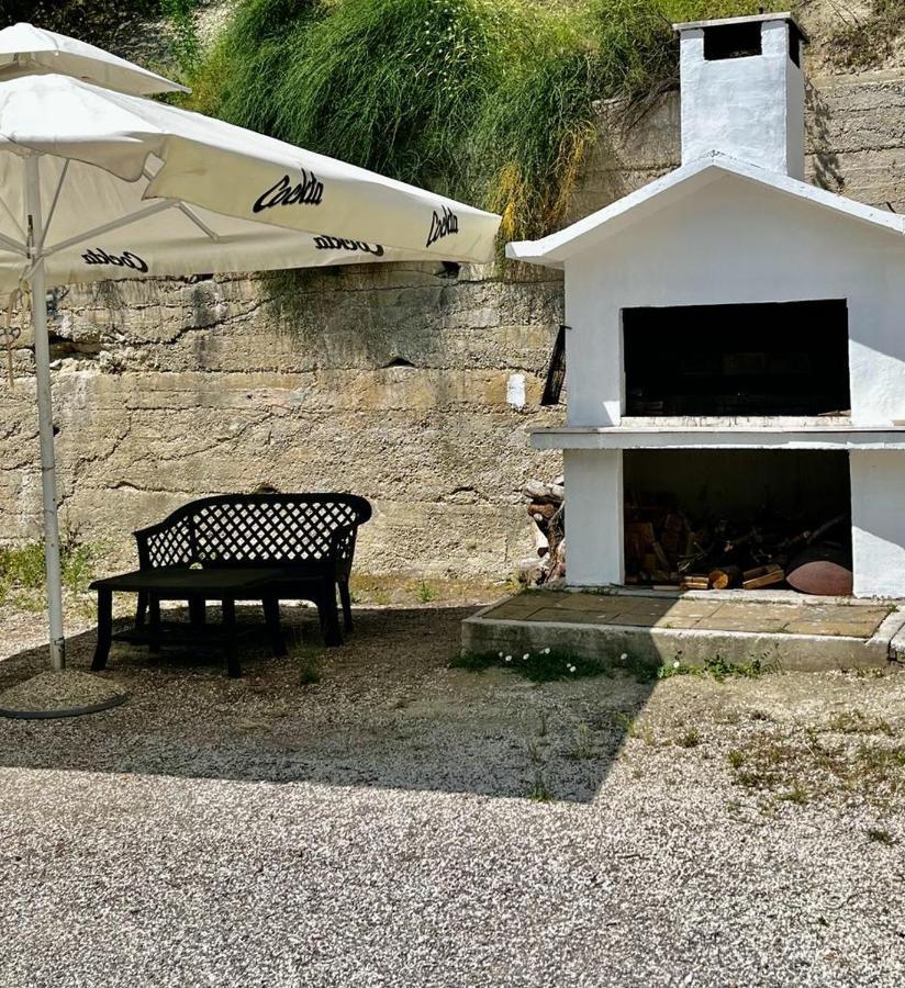 Apartmani Branko Vojnovic Omiš Esterno foto