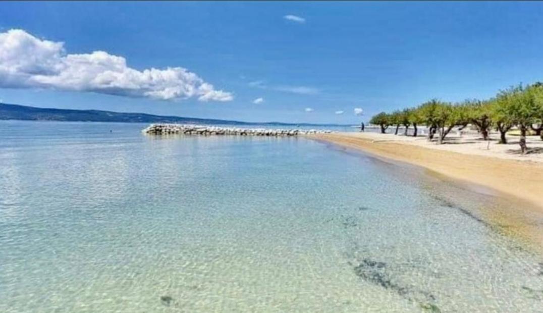 Apartmani Branko Vojnovic Omiš Esterno foto