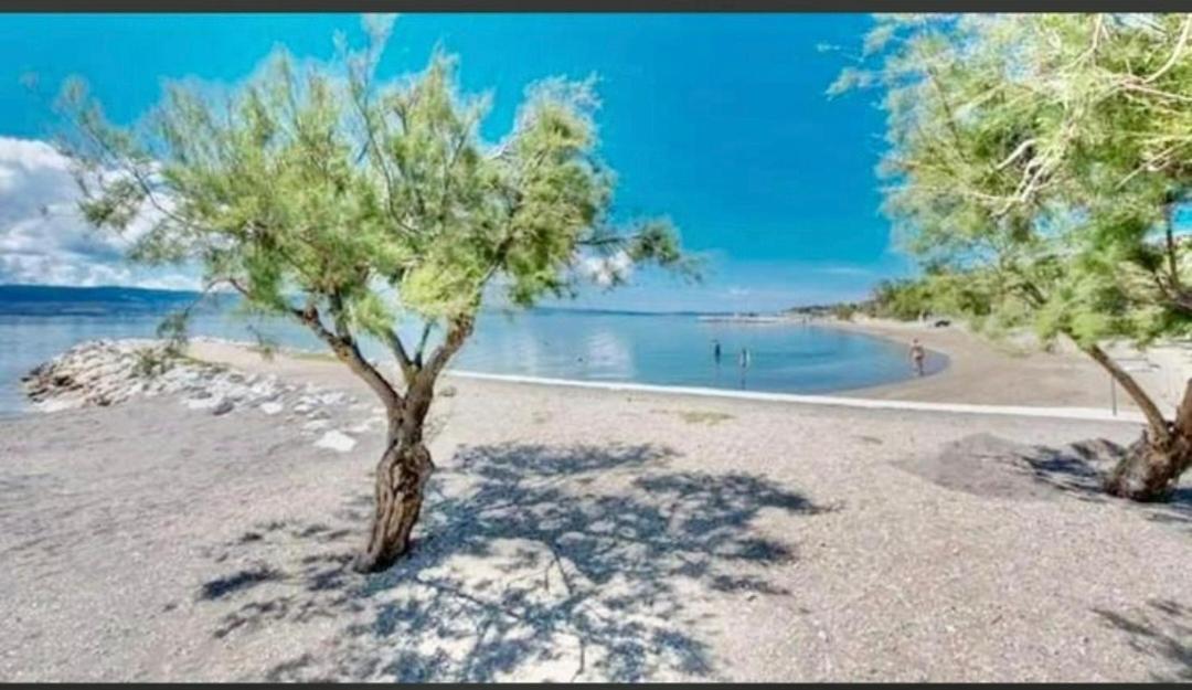 Apartmani Branko Vojnovic Omiš Esterno foto