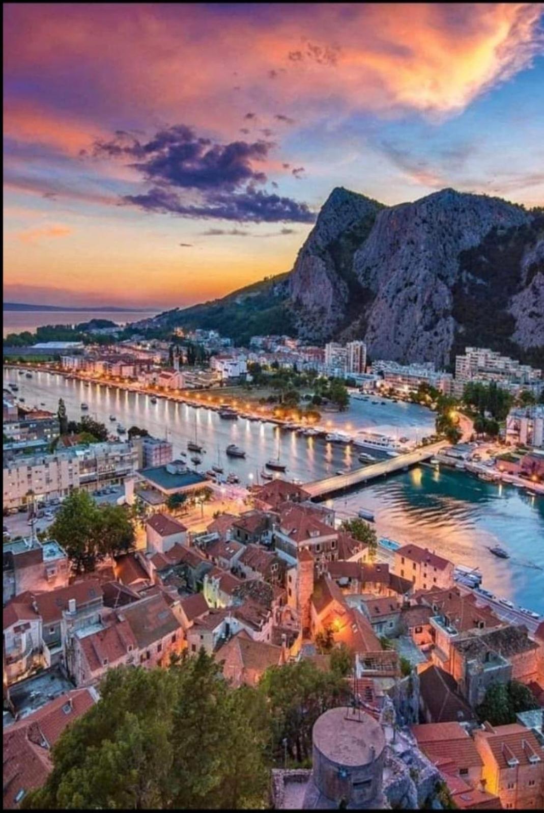 Apartmani Branko Vojnovic Omiš Esterno foto
